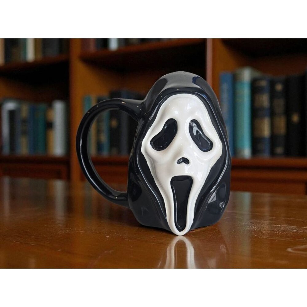 New Balck & White Scream Ghost Face Sculpted 16 oz. Ceramic Cup Coffee Mug